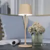 LED-Tischleuchte Mannera mit Akku, sand