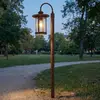 Lindby Wegeleuchte Zayn, rostfarben, Glas, Höhe 109 cm, IP65