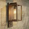 Lucande Außenwandlampe Ferda, Sensor, Fassung unten, braun