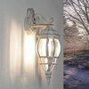 Licht-Erlebnisse Rustikale Außenlampe Wand in Weiß Gold E27 IP44 Later...