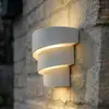 Lindby LED-Außenwandleuchte Valir, weiß, drei Schirme, IP54