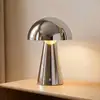 Lindby LED-Akkutischlampe Nevijo, chrom, Ø20cm, USB, Dimmer