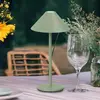 LED-Akku-Tischlampe Prato, salbeigrün Höhe 25 cm Metall IP54