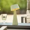 LED-Akku-Tischleuchte Solino, grün, Solar/USB, 26 cm, IP44