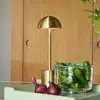 LED-Akku-Tischlampe Taten, messingfarben, Höhe 30 cm, Metall