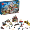 LEGO 60271 City Stadtplatz, Diner und Straßenbahn Bauset mit 14 Minifi...