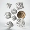 Set aus 7 Würfeln Q WORKSHOP The Witcher Geralt The White Wolf TU