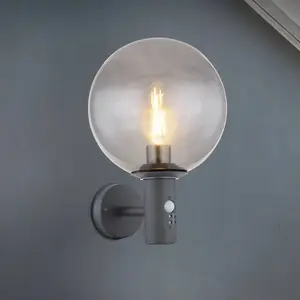 Außenwandlampe Hedwig, anthrazit/rauch, Sensor, IP44, E27
