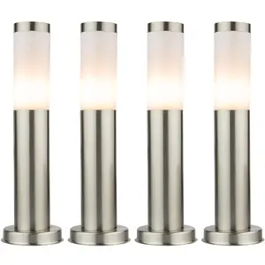 Vier elegante LED Stehleuchtung für den Außenbereich