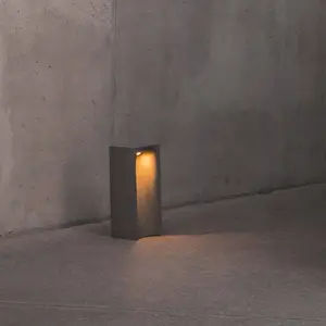 LED-Sockelleuchte Grot, 3000K, grau, Beton, IP55, Höhe 40 cm