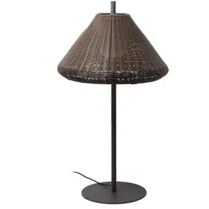 Terrassenlampe Saigon, Schirm in Flechtoptik braun