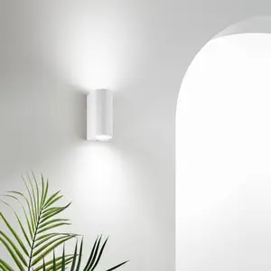 Außenwandlampe ONE, weiß, Höhe 13 cm, Metall IP54, 2-flg.