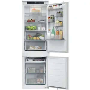 Candy CNBQT3518E, 251 l, NoFrost-Funktion (Kühleinheit), SN-T, 6 kg/24...
