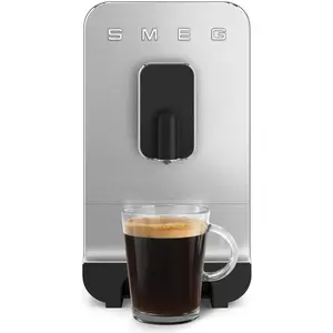 SMEG BCC11BLMEU Kaffeevollautomat mit Dampffunktion schwarz