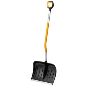 Fiskars X-series Curved Pusher Schneeschaufel günstig
