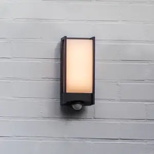 LED-Sensor-Außenwandlampe QUBO, dunkelgrau, Höhe 27 cm, IP54