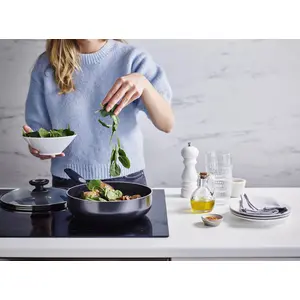Beka Pro Induc Bratpfanne mit Keramik-Antihaftbeschichtung - PFAS-frei...