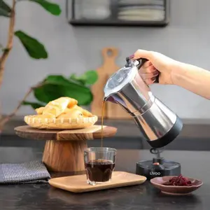 Elektrische italienische kaffeemaschine aus silber für 6 tassen Livoo ...