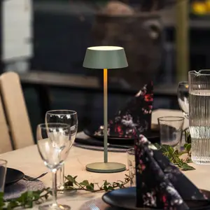 LED-Akku-Tischlampe Menton, grün, Höhe 27 cm, IP54, USB
