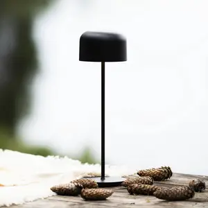 LED-Akku-Tischlampe Lille, Höhe 36 cm, schwarz, IP54, USB
