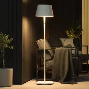 LED-Akku-Stehlampe Pomezia, weiß, 150 cm, IP54, USB