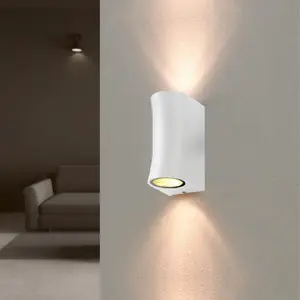 Weiße LED-Wandleuchte IP44 für 2 GU10 Glühbirnen