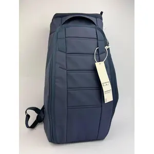 Db Rucksack Douchebags Hugger 25L Uni Reise Stadt Dunkelblau Robustes ...