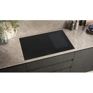 Siemens iQ700 EX877HVC1E, Schwarz, Integriert, 80 cm, Zonen-Induktions...