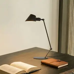 Lindby Tischleuchte Corali, schwarz, Metall, Höhe 64cm günstig