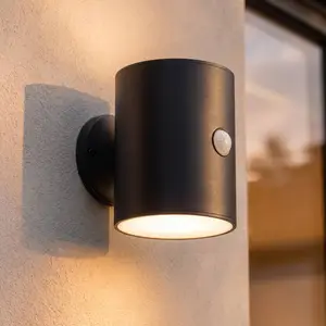 Lindby LED-Solar-Wandleuchte Amren, schwarz, ABS, Sensor