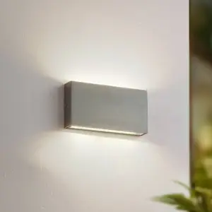 Lindby LED-Außenwandlampe Jarte, silber, Metall, 17cm, IP54