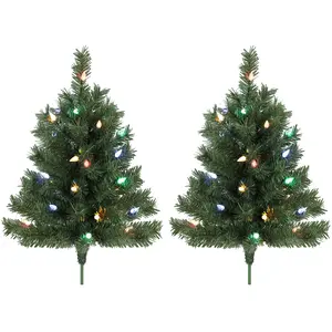HOMCOM Weihnachtsbaum 60 cm, 2er-Set, mit 60 bunten LED-Lichtern, 130 Zweigspitzen, Erdspießen, Grün   Aosom