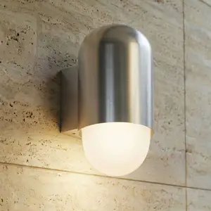 Lindby Außenwandleuchte Pilva, aluminium, Metall, IP44, E27