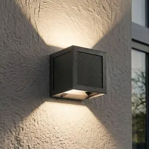 Prios LED-Solarwandleuchte Avvin, schwarz, Würfel, Sensor