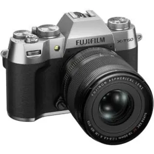 Fujifilm X-T50 mit Fujifilm XF16-50mm 1:2.8-4.8 R LM WR silber
