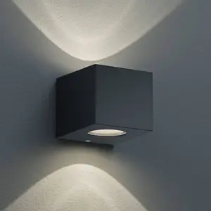 Eckige LED-Außenwandleuchte Cordoba, schwarz