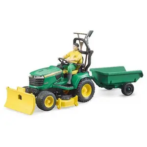 Bruder John Deere Mit Anhänger Und Gärtner