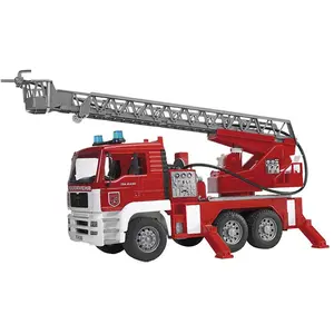 Auto Spiele - Feuerwehrauto mit Leiter und Feuerwehrschlauch Bruder TU