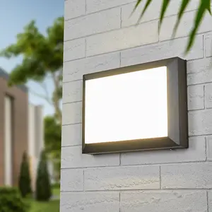 LED-Außenwandleuchte Kiran mit schlagfestem Schirm