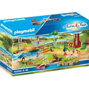 PLAYMOBIL Family Fun 70342 Erlebnis-Streichelzoo