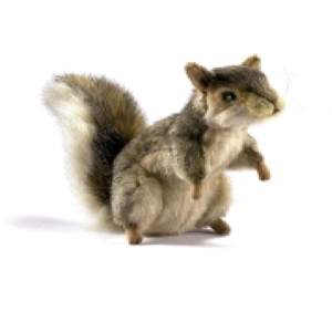 Hansa Toy 5676 Grauhörnchen aufwartend 21 cm Kuscheltier Plüschtier