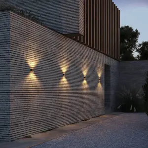 WEVER & DUCRÉ LED-Außenwandlampe Kiosk 1.0 bronze, 2.700 K