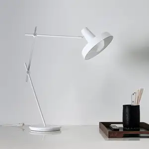 GRUPA Arigato Tischlampe, dreiteiliger Arm, weiß günstig