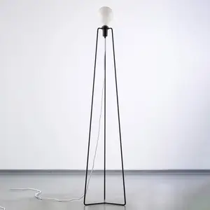 GRUPA Model M3 LED-Stehleuchte schwarz, Kabel weiß günstig