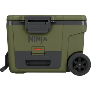 Ninja FrostVault 42L Kühlbox mit Rädern und Trockenzone in Grün | FB24... günstig