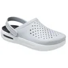 Bild von Crocs Sandale InMotion Clog (superweich, leicht, hoher Tragekomfort) grau Badeschuh