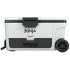 Bild von NINJA Outdoor-Flaschenkühler FrostVault FB265EUUKWH, 61 Liter Kapazität, robuste Räder und Tragegriffe