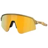 Bild von Oakley Sonnenbrille Sutro Lite Sweep (Glasfarbe: Prizm 24k) brass tax gold - 1 Brille mit