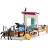 Bild von Schleich® Spielwelt HORSE CLUB, Pferdebox mit Stute und Fohlen (42611)