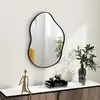 Bild von Costway Asymmetrischer Wandspiegel mit Premium-Rückwand Unregelmäßig Geformter Wandspiegel 78 x 56,5 cm Schwarz